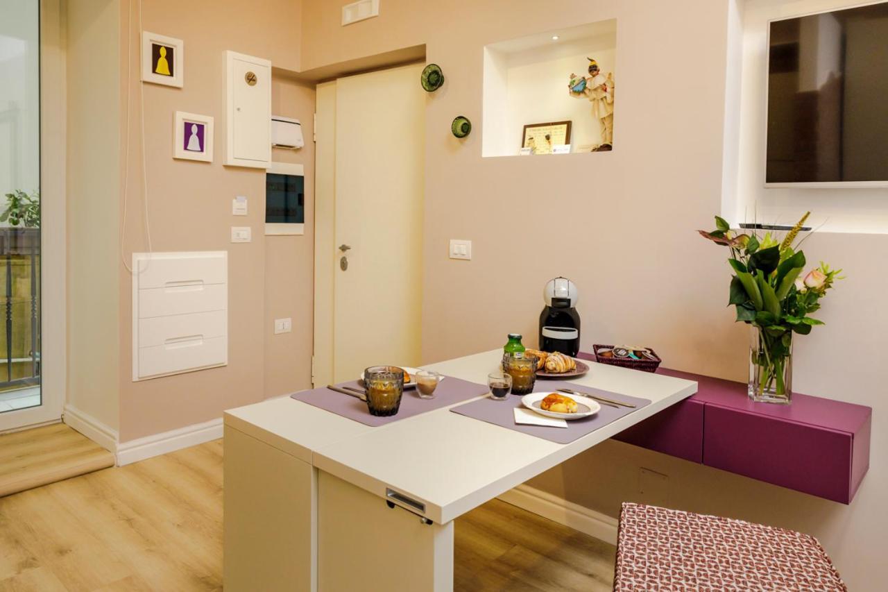 Vicky'S Luxury Guesthouse 나폴리 외부 사진