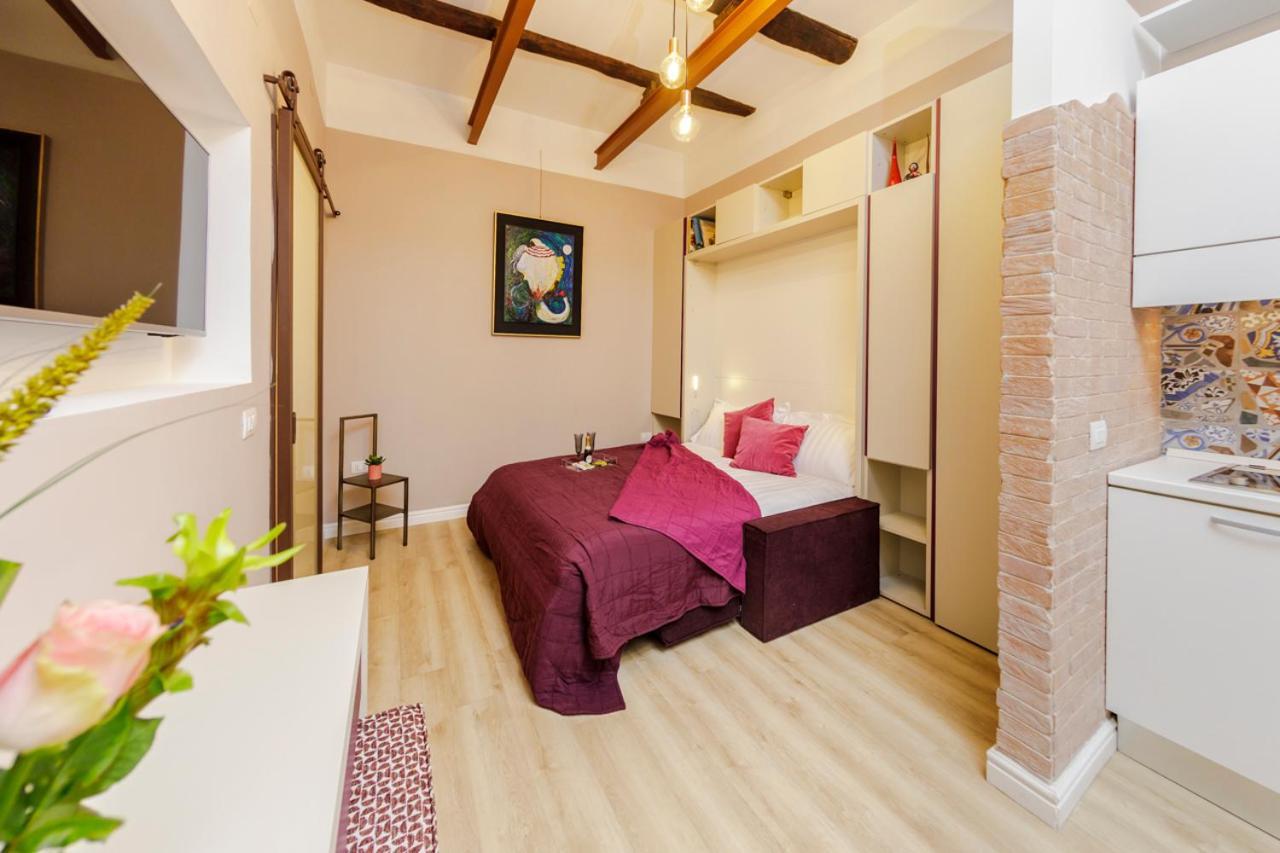 Vicky'S Luxury Guesthouse 나폴리 외부 사진