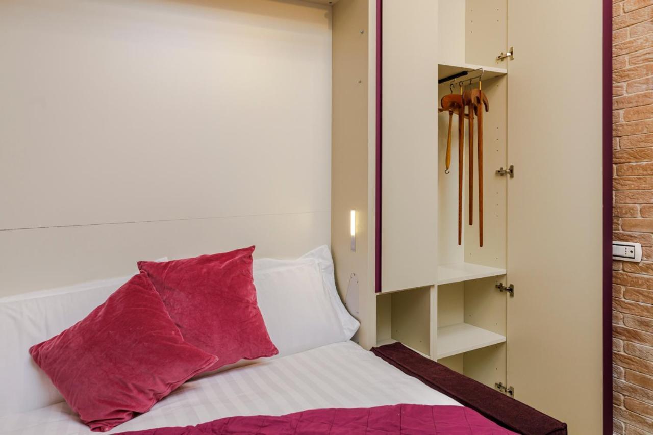 Vicky'S Luxury Guesthouse 나폴리 외부 사진