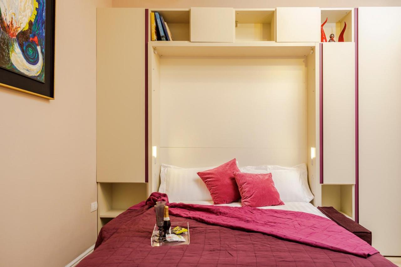 Vicky'S Luxury Guesthouse 나폴리 외부 사진